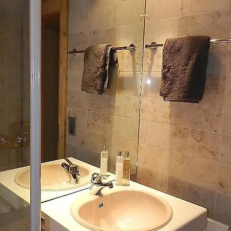 شقة Sleeps 7 Wifi Hornkessel