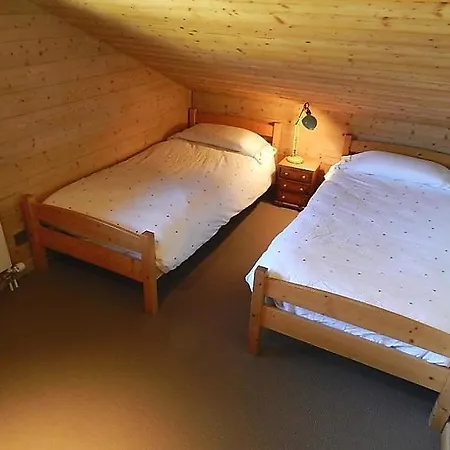 Sleeps 7 Wifi شقة